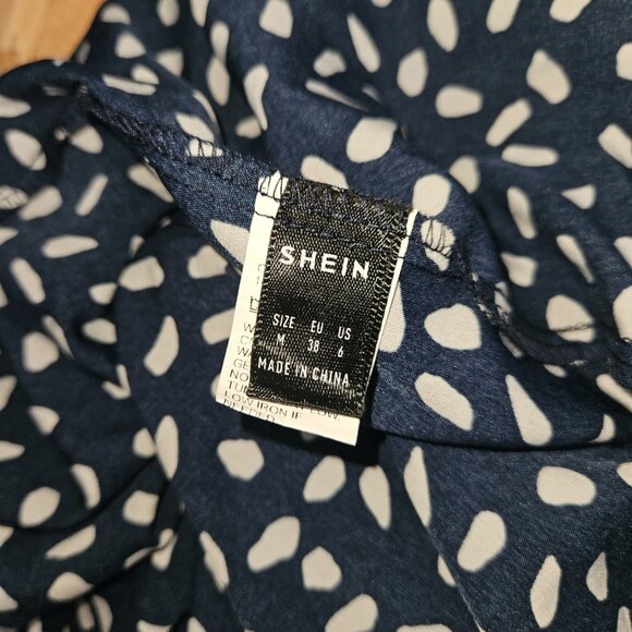 SHEIN Dress - Picture 6 of 7